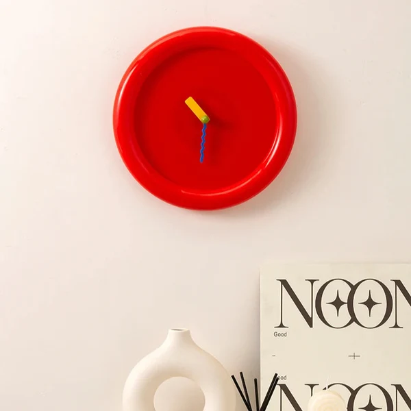 Safe Bold Modern Wall Clock High-End