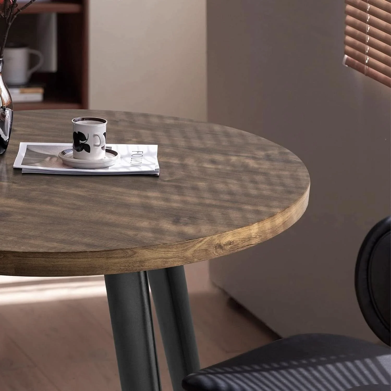 Easy-to-Use Contemporary Rustic Walnut Wood Dining Table 31.5in Round Responsible