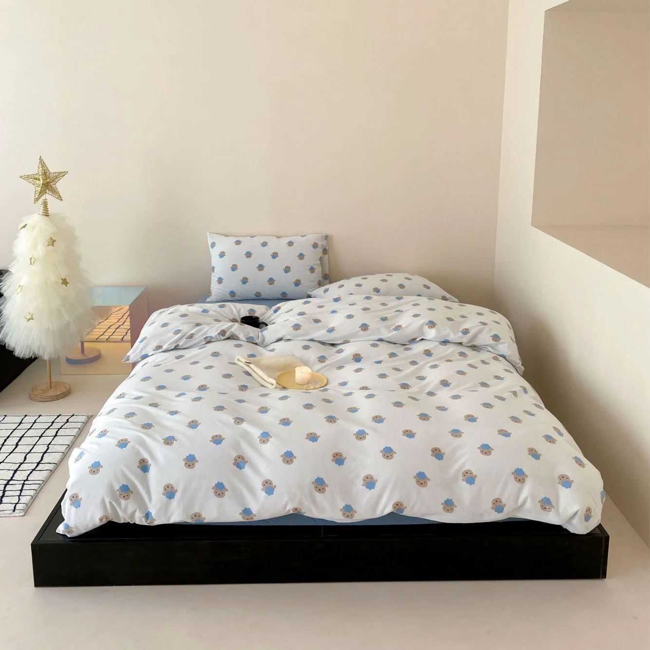 Environmentally Friendly Cute Sheep Bedding Set Traditional