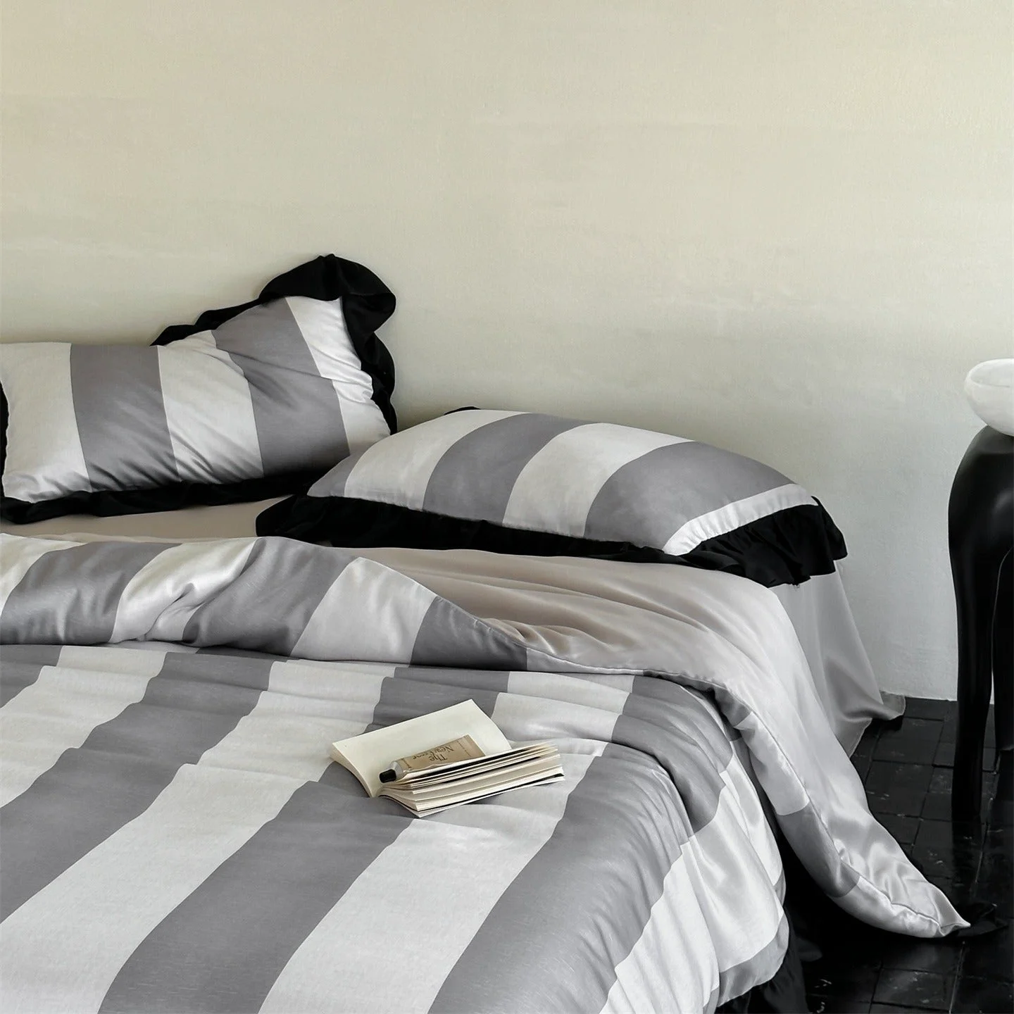 Contemporary Midnight Stripes Bedding Set Specialty