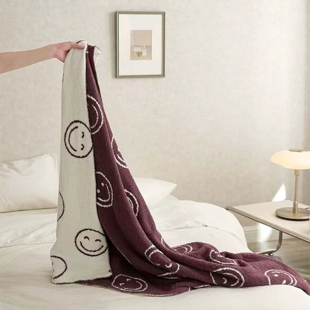 High-Performance Smiley Face Blanket - Purple Carefully Designed