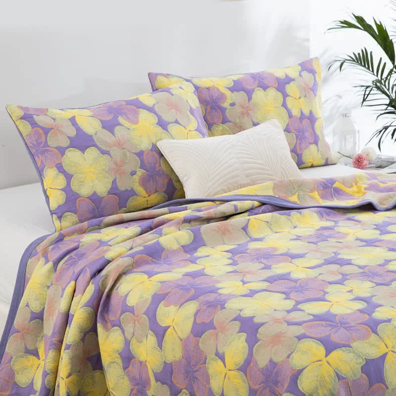 Relaxed Four Leaf Clover Three Layers Cotton Gauze Quilt Exceptional